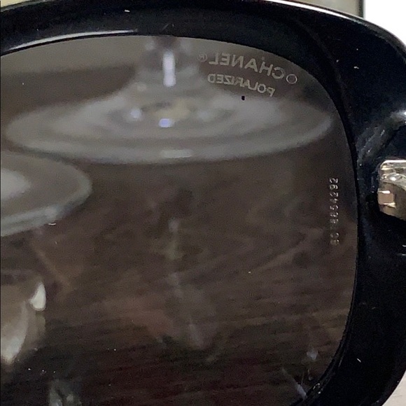 CHANEL CC Logo Polarized Sunglasses 5183 Black - Picture 8 of 15